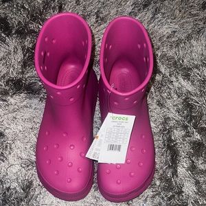 Crocs Unisex Classic Boot in Juice Pink